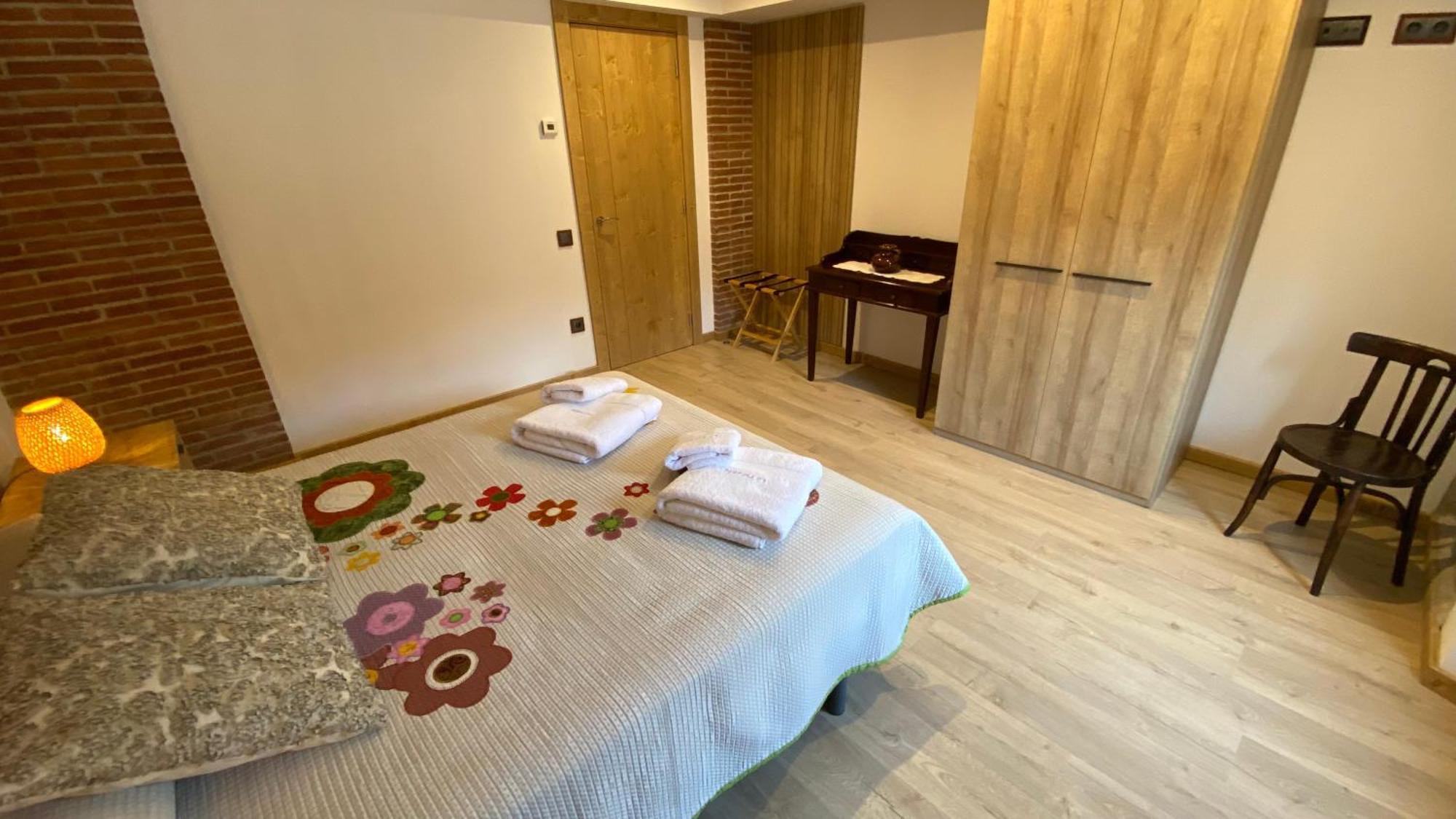 Pis Turistic De 170 M2 A La Placa Porxada De Bagá Exterior foto